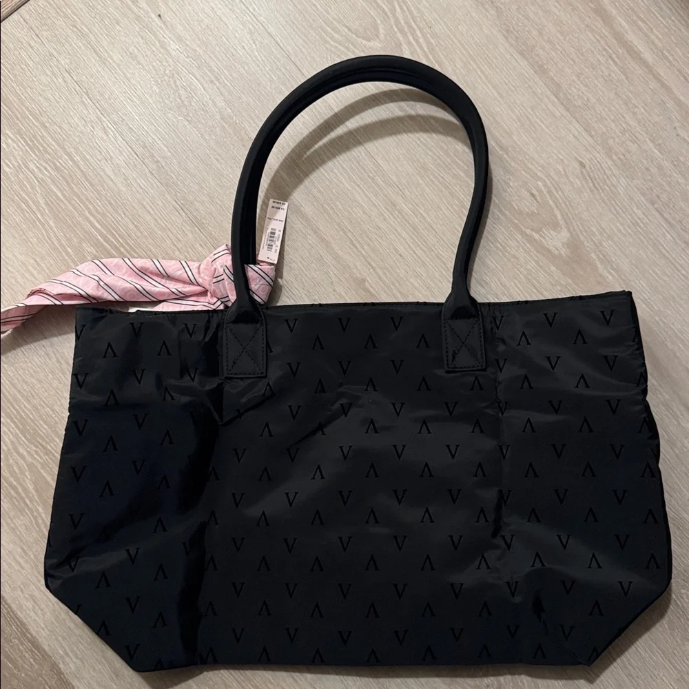 Victoria's Secret Black Tote Bag NEW 🏷️